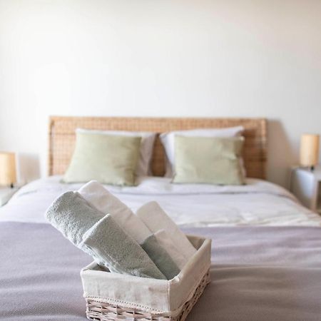 Middle Of The Bay 2 Bedroom Apartment フェレル エクステリア 写真